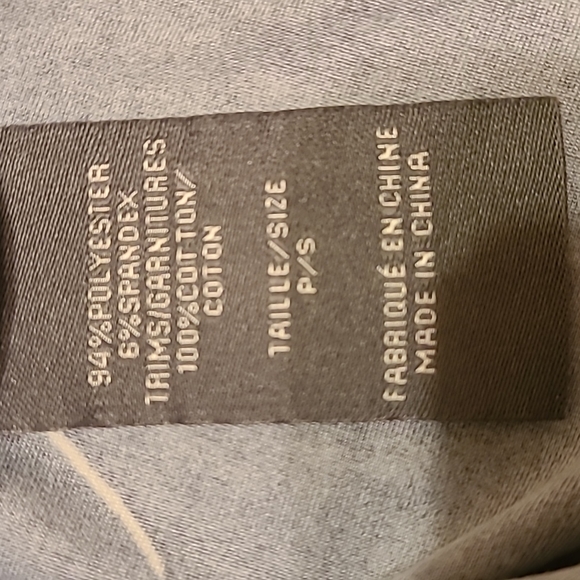 Black floral pullover top with back lace insert - Picture 4 of 4